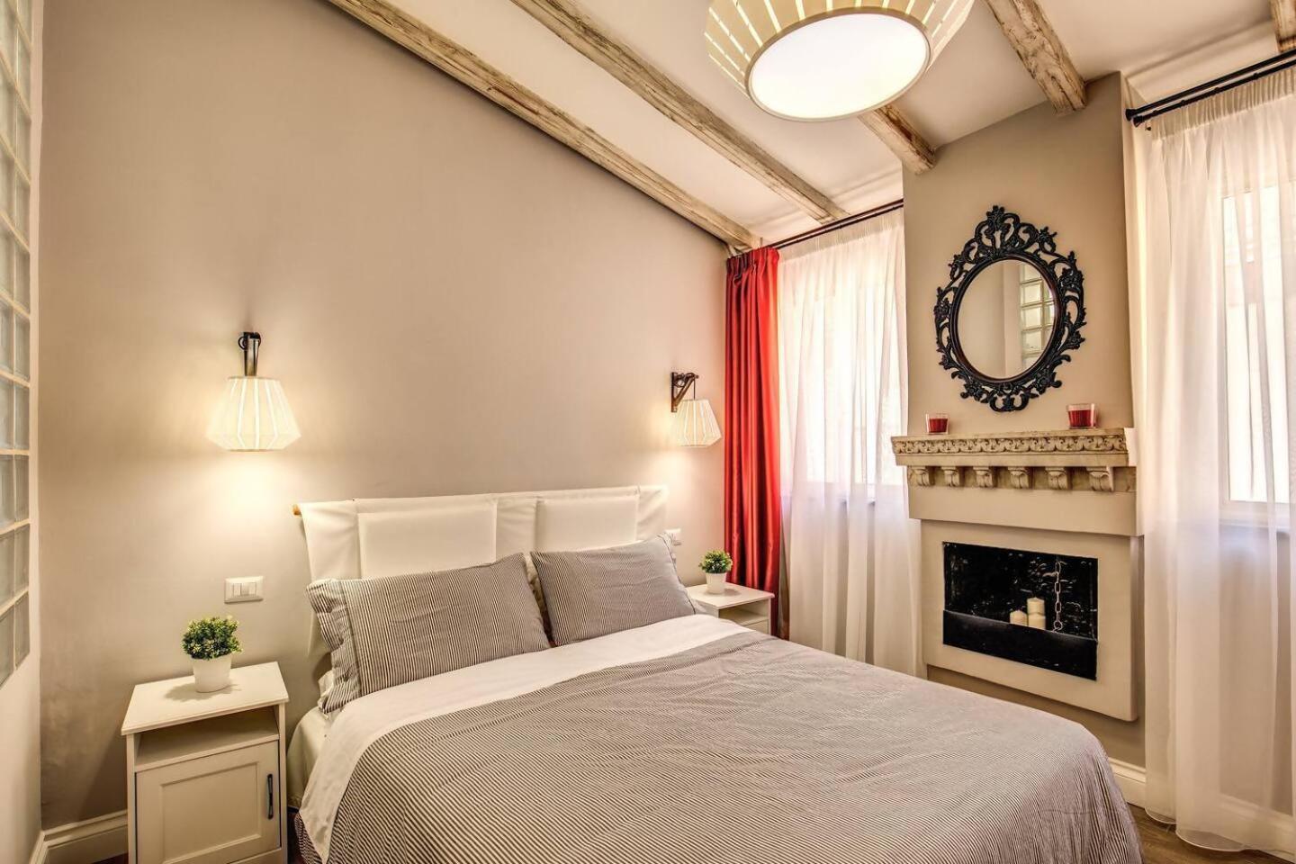 Attic With Terrace By Trevi Fountain Apartment Rome Exterior photo