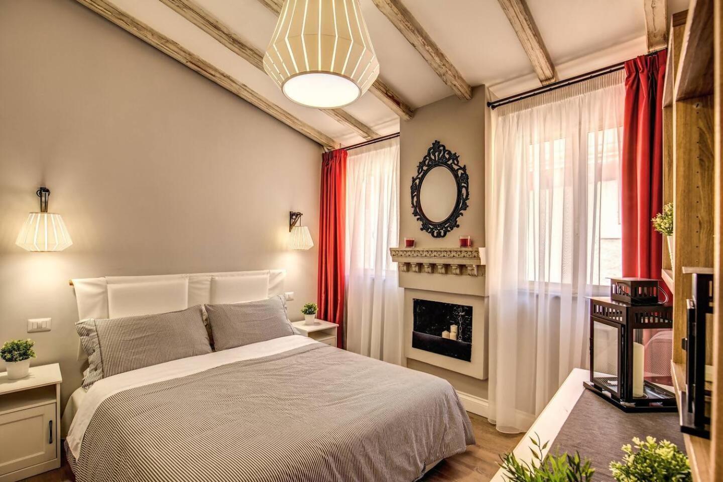 Attic With Terrace By Trevi Fountain Apartment Rome Exterior photo
