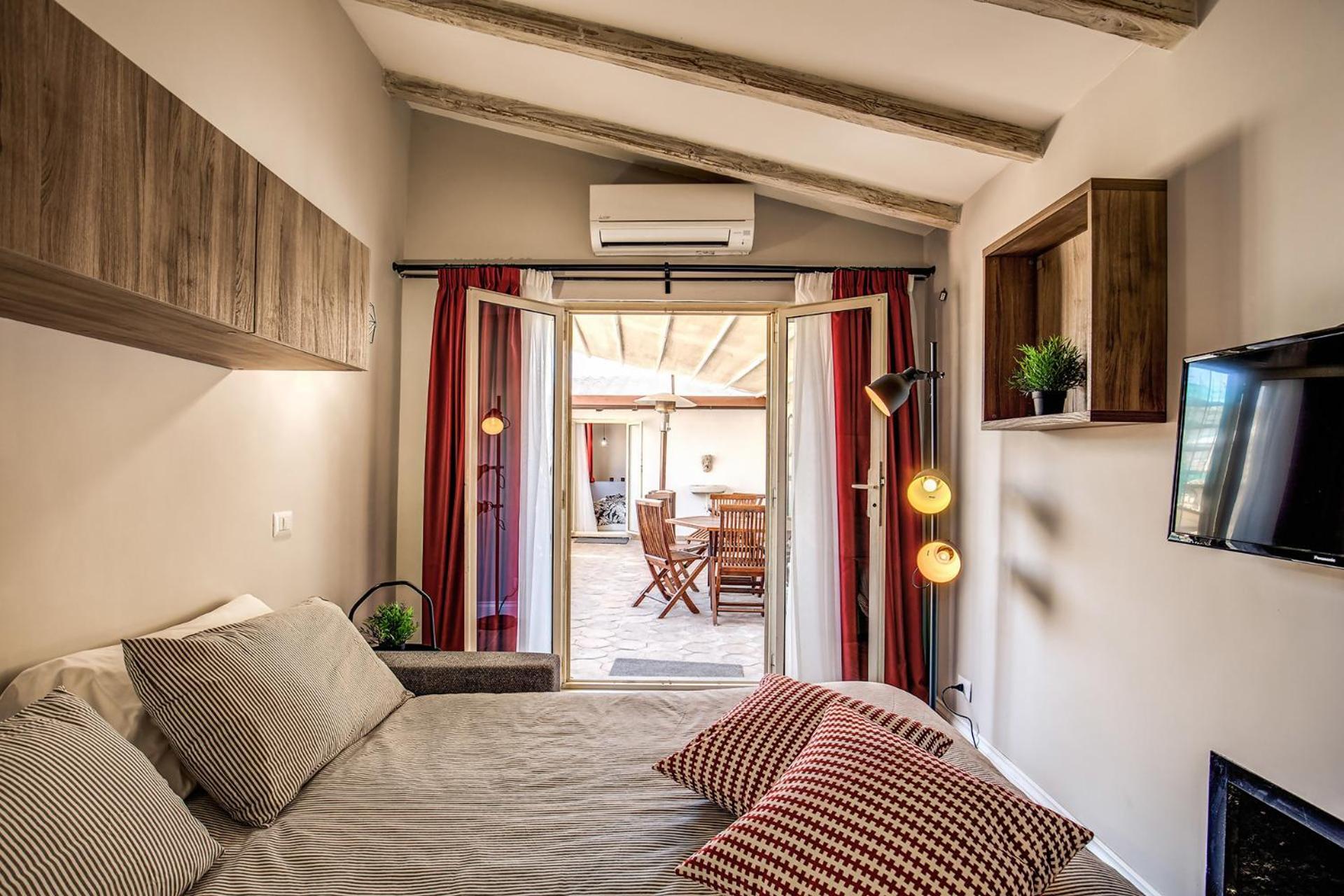 Attic With Terrace By Trevi Fountain Apartment Rome Exterior photo